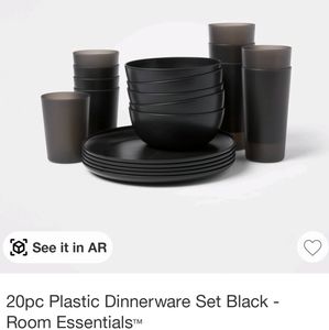 New plastic dinnerware set